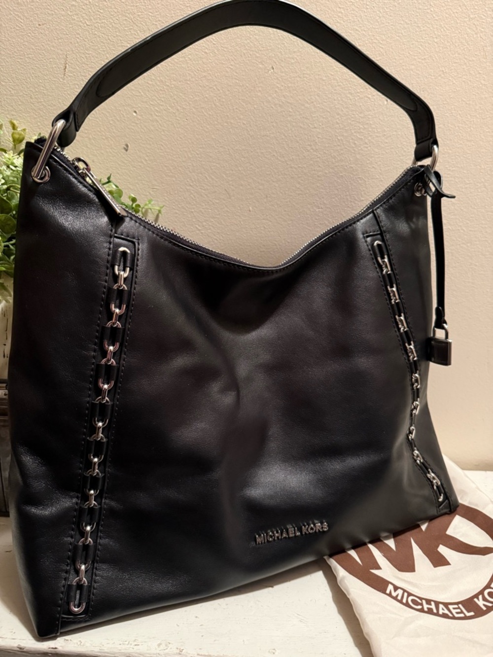 Michael Kors Black Leather Shoulder Hobo with Chain-Trim EUC - Picture 2 of 11